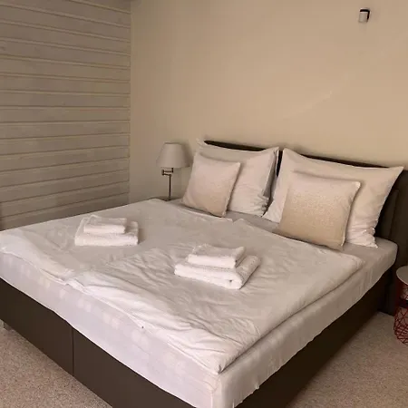 Vltavin فندق مبيت وإفطار *